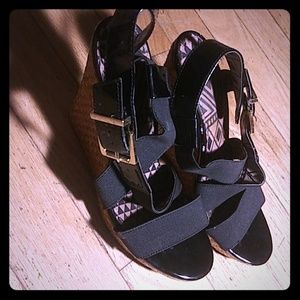 High heel gold wedges
